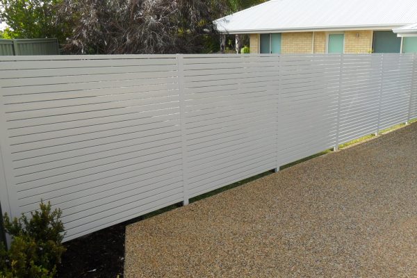 Slat fence (7)