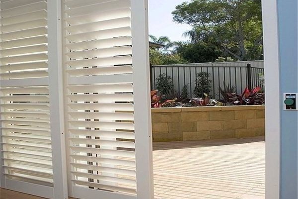 Plantation_shutter_2